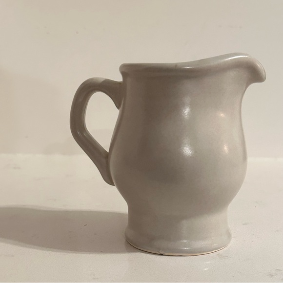 Pfaltzgraff Yorktowne Creamer Pitcher - Picture 3 of 8